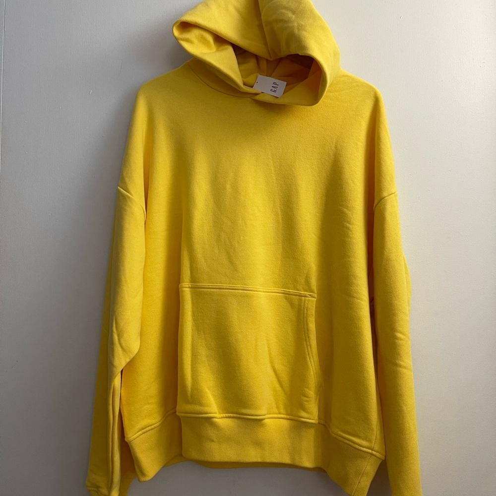🛑SOLD🥳 NWT GAP Men's Bright Yellow Hoodie